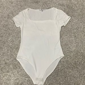 White shirt sleeve square neck bodysuit size small